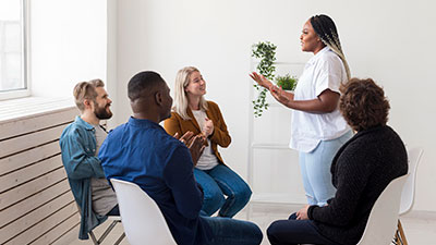 Terapeuta em geriatria no Lar Graça Divina em Pelotas RS